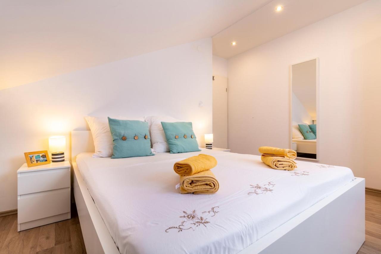 Apartments Lacaleta Split Exterior photo